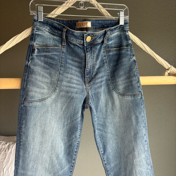 Kut From the Kloth Stevie Mid Rise Straight Jeans Size: 2 - Picture 7 of 8